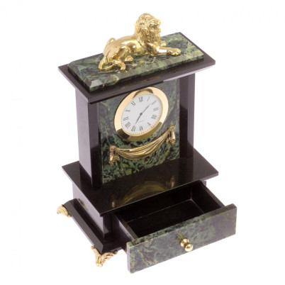 Часы из нефрита &quot;Лев&quot;