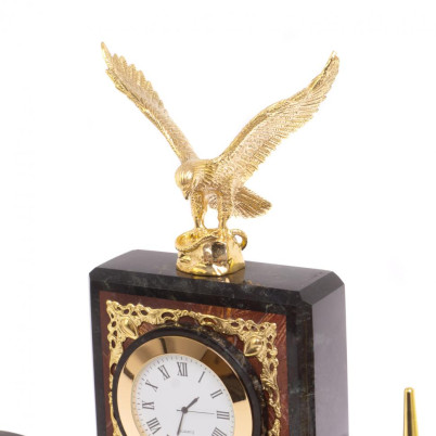 Настольный прибор &quot;Горный орел&quot; камень лемезит змеевик