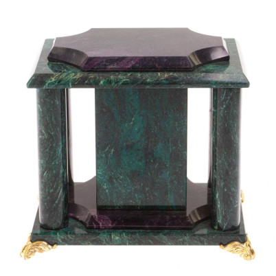 Часы из шабровского змеевика 17х12х17 см