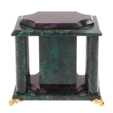 Часы из шабровского змеевика 17х12х17 см