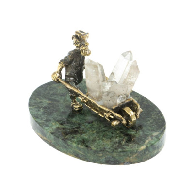 Статуэтка &quot;Старатель с тачкой&quot; из бронзы камень кварц