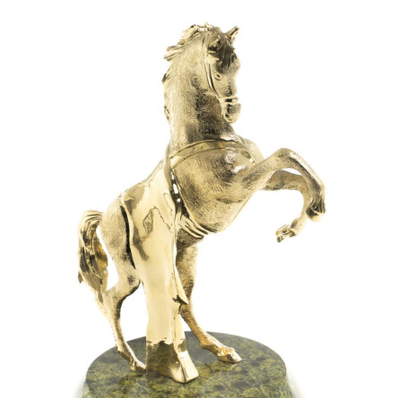 Статуэтка из бронзы "Конь на дыбах" на подставке из змеевика