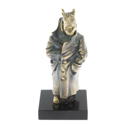 Статуэтка &quot;Конь в пальто&quot; камень долерит