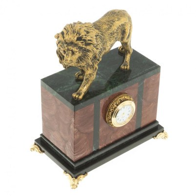 Настольные часы из камня &quot;Гордый лев&quot; лемезит