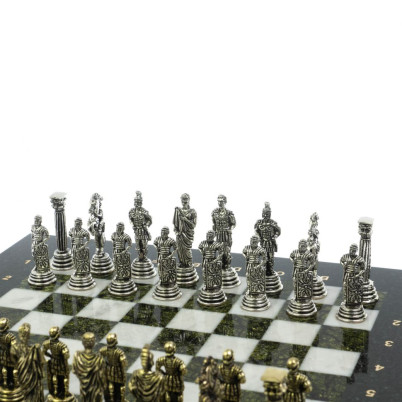 Шахматы "Римские легионеры" доска 32х32 мрамор змеевик