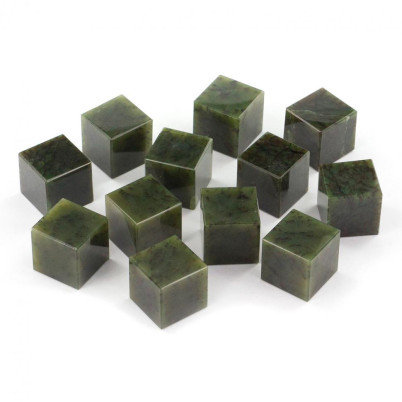 Подарочный набор камни для виски 12 кубиков из нефрита в деревянной коробке