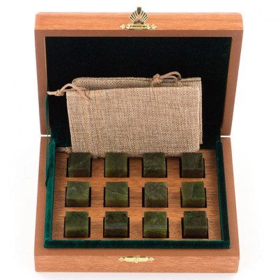 Подарочный набор камни для виски 12 кубиков из нефрита в деревянной коробке
