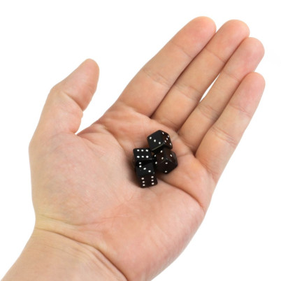 Кубики зарики 1 см черные 4 шт