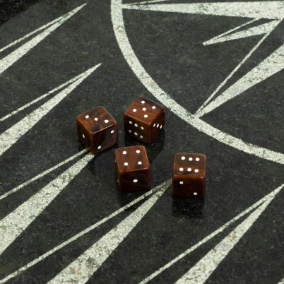 Кубики зарики 1 см коричневые 4 шт