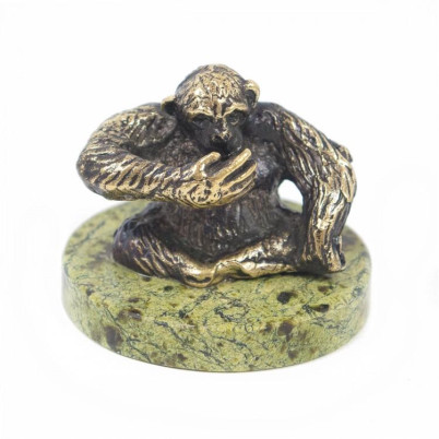 Обезьяна &quot;Никому ничего не скажу&quot; змеевик