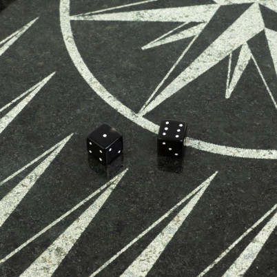 Кубики зарики 1 см из черного обсидиана 2 шт