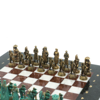 Шахматы "Рыцари" фигуры бронза / патина 28х28 см из лемезита и мрамора