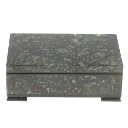 Каменная шкатулка из эвдиалита 10,5х6,5х4см