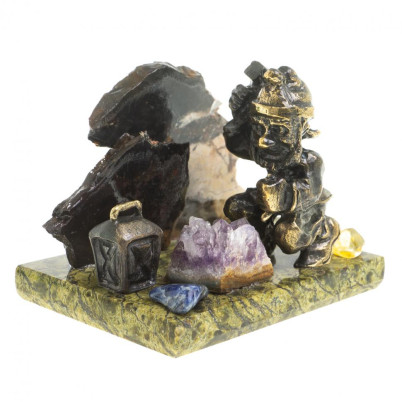 Сувенирная статуэтка &quot;Гном камнерез&quot; бронза камень