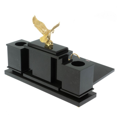 Настольный набор &quot;Орел&quot; из родонита