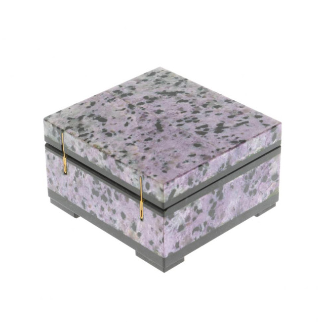 Шкатулка из камня чароит 8х7,5х4,5 см