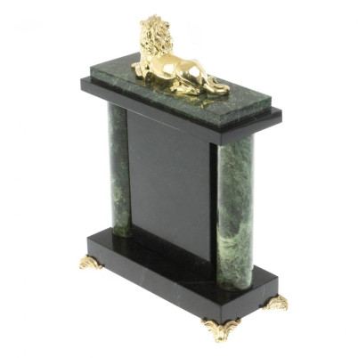 Настольные часы &quot;Лев&quot; из шабровского змеевика