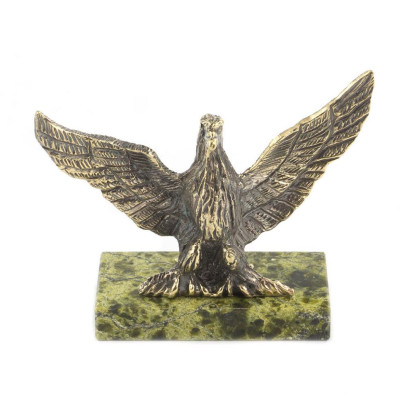Статуэтка из бронзы на подставке из змеевика &quot;Орел&quot;