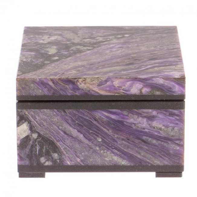 Шкатулка из камня чароит 7х7х4,5 см