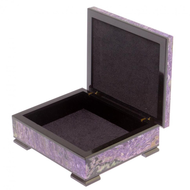 Шкатулка из чароита 12х10х4,5 см