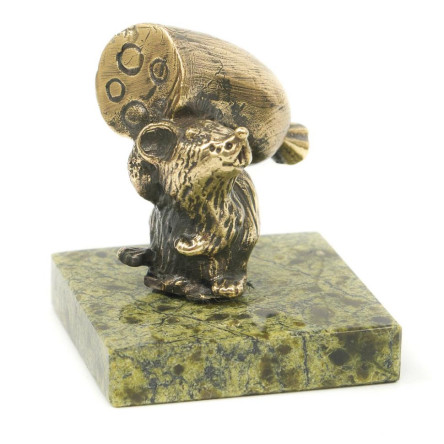 Статуэтка из бронзы и змеевика "Крыса с батоном сыр"