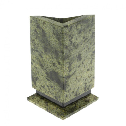 Карандашница из змеевика