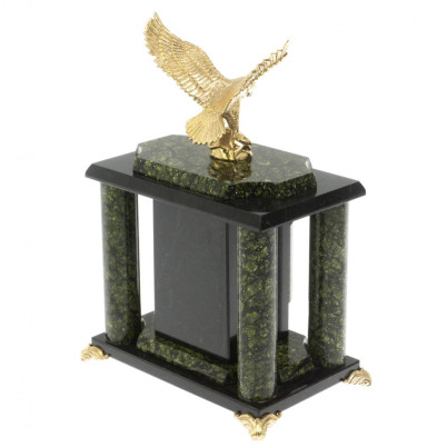 Часы &quot;Орёл&quot; из баженовского змеевика