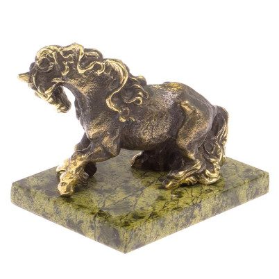 Статуэтка из бронзы &quot;Конь тяжеловоз&quot; камень змеевик