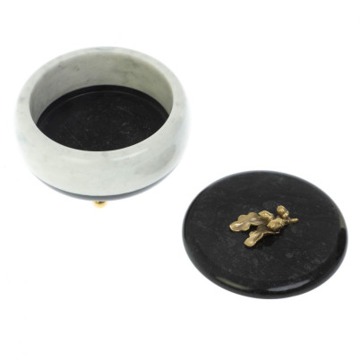 Шкатулка &quot;Желуди&quot; из белого мрамора и змеевика 15х15х8 см