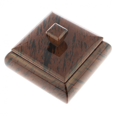 Шкатулка квадратная из коричневого обсидиана 9х9х7 см