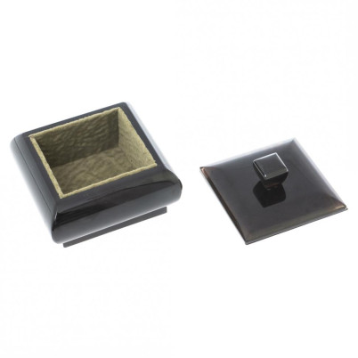 Шкатулка квадратная из черного обсидиана 9х9х7 см