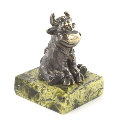 Сувенир &quot;Бычок с подковой&quot; бронза змеевик