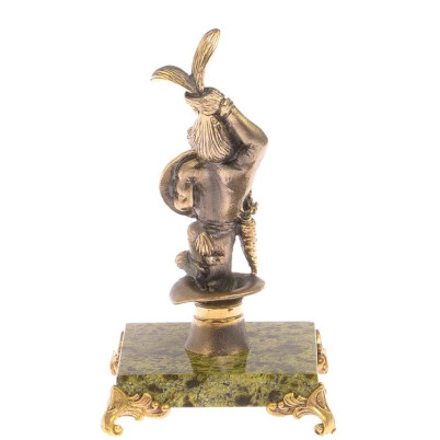 Статуэтка из бронзы &quot;Кролик - фокусник&quot; на подставке из змеевика