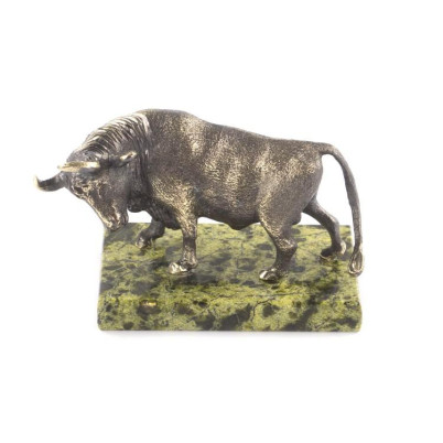 Бронзовая фигурка &quot;Бык&quot; на подставке из камня змеевик
