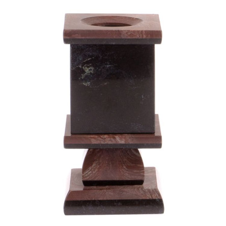 Карандашница из лемезита