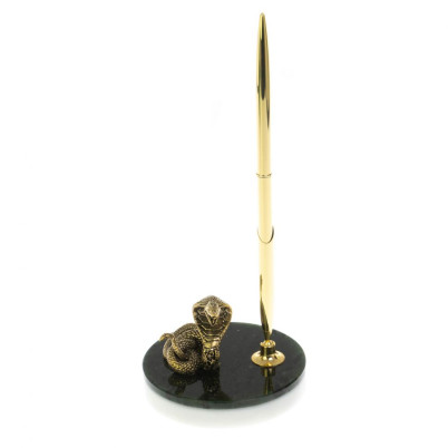 Сувенир &quot;Кобра&quot; с ручкой на нефрите