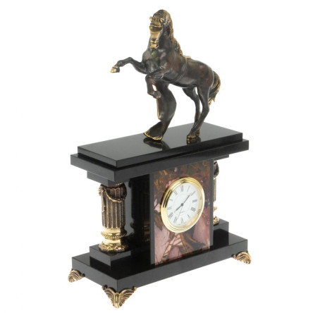 Часы "Конь с попоной" из яшмы