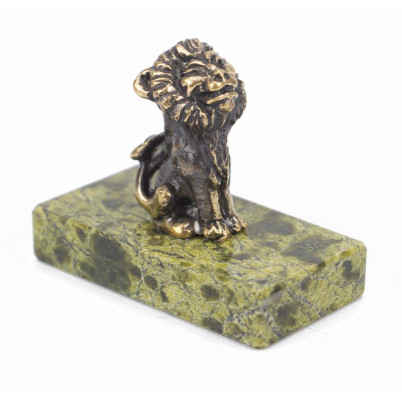 Статуэтка из бронзы на подставке из змеевика &quot;Левушка&quot;