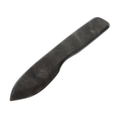 Нож каменный из серого обсидиана с иризацией