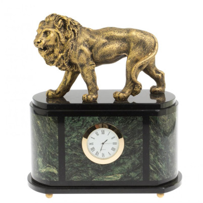 Часы &quot;Лев&quot; из шабровского змеевика и мрамолита