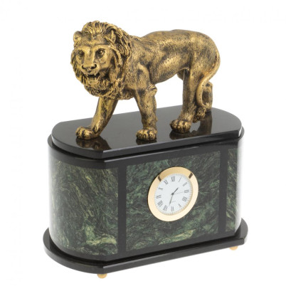 Часы &quot;Лев&quot; из шабровского змеевика и мрамолита