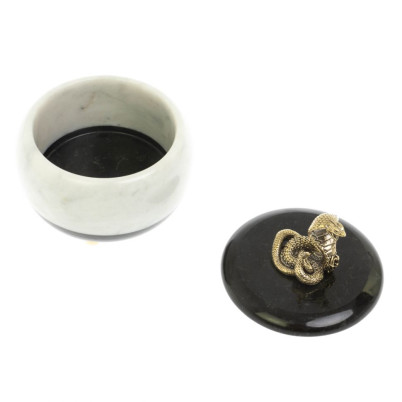 Шкатулка круглая &quot;Кобра&quot; из черного змеевика и мрамора