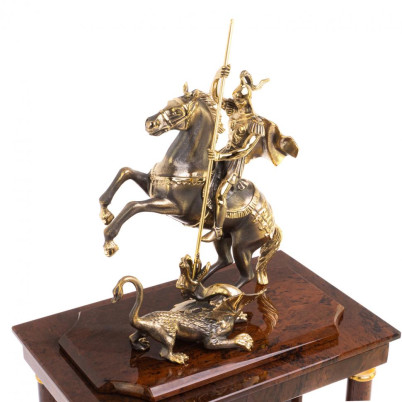 Сейф с часами &quot;Георгий Победоносец&quot; из коричневого обсидиана