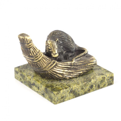 Сувенир &quot;Крыса на венике&quot; бронза змеевик