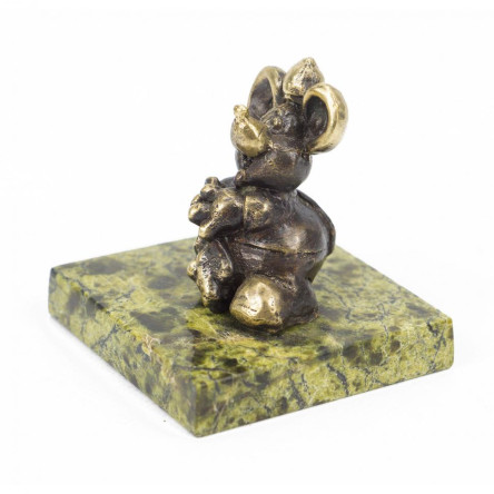 Статуэтка из бронзы на подставке из змеевика "Мышка толстая"