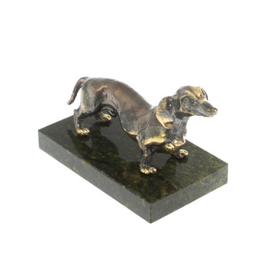 Статуэтка из бронзы &quot;Такса&quot; на змеевике