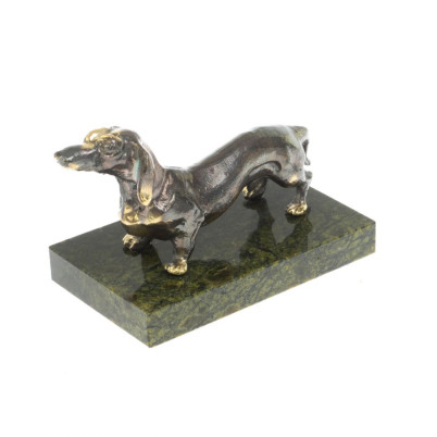 Статуэтка из бронзы &quot;Такса&quot; на змеевике