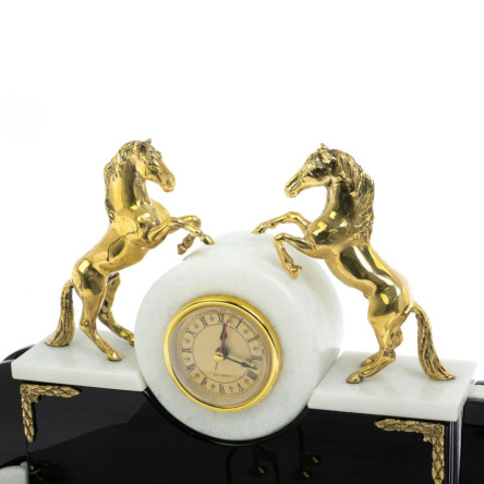 Настольный набор "Лошади на воле" из обсидиана и мрамора