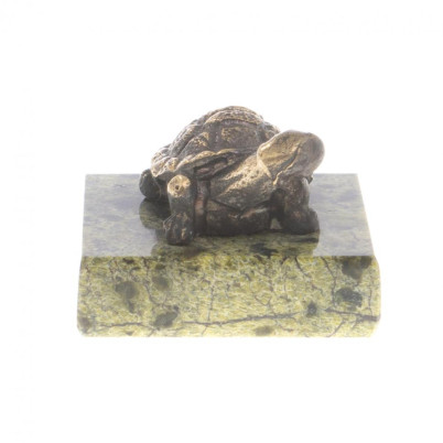 Статуэтка из бронзы &quot;Черепаха №1&quot; на подставке из змеевика
