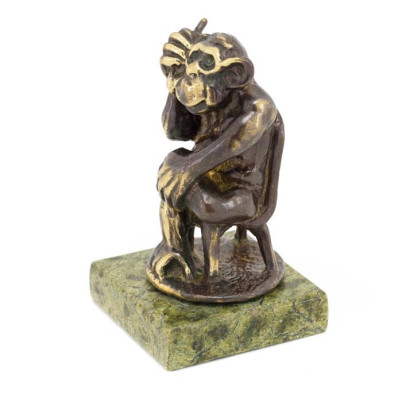 Статуэтка &quot;Обезьяна с телефоном&quot; из бронзы и змеевика